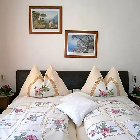 Fruehstueckspension Irmer Bed & Breakfast 3*