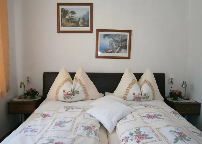 Fruehstueckspension Irmer Bed & Breakfast 3*
