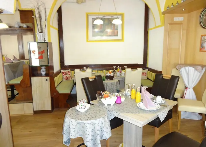 Bed & Breakfast Fruehstueckspension Irmer 3*